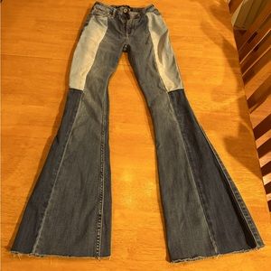 Hollister, high-rise vintage flare size 00R waist 23, length 32